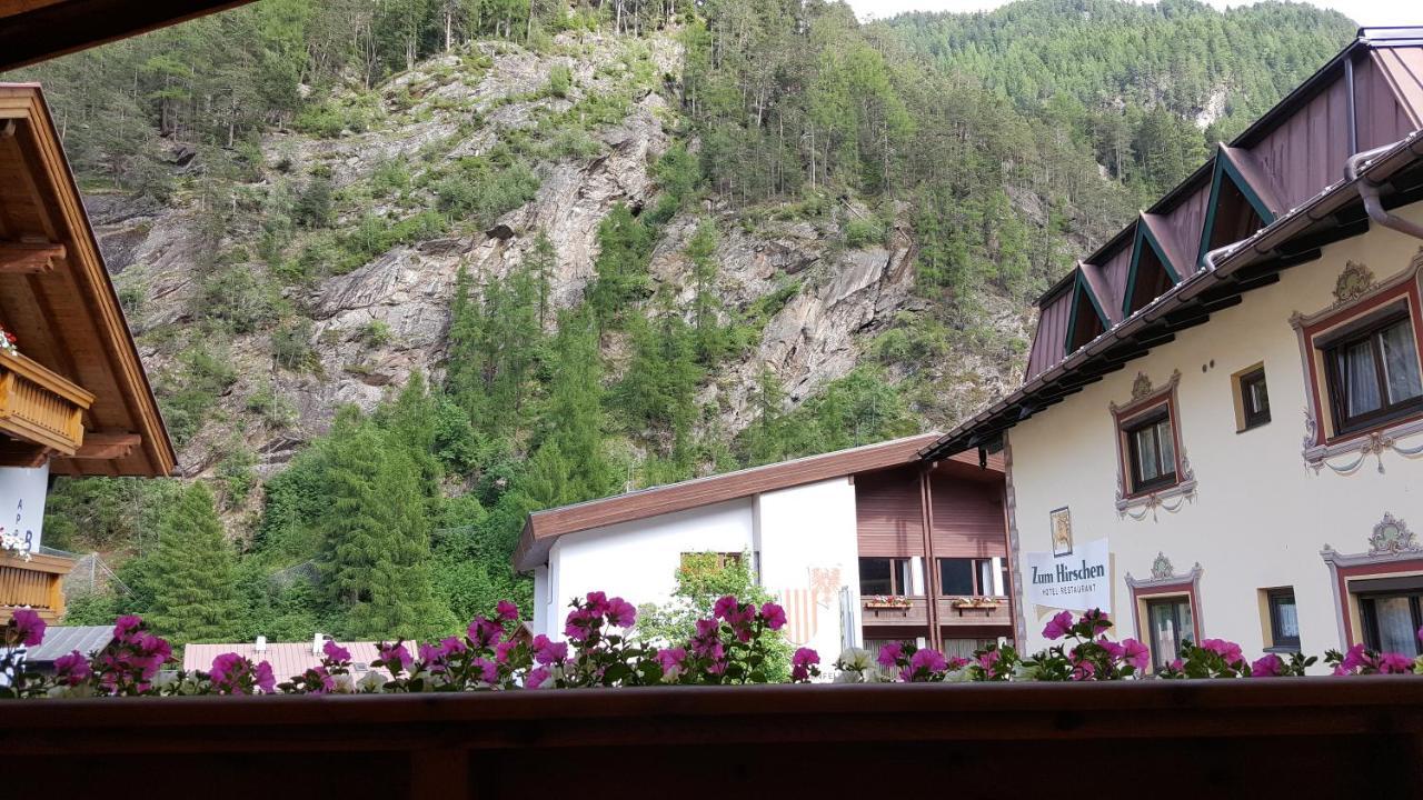 Ondres'N Hof Hotel Langenfeld Bagian luar foto