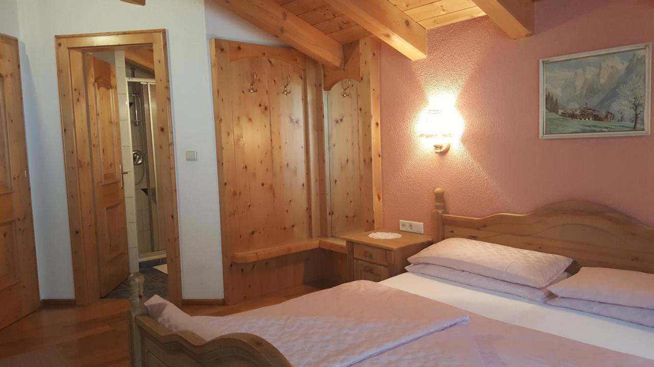 Ondres'N Hof Hotel Langenfeld Bagian luar foto